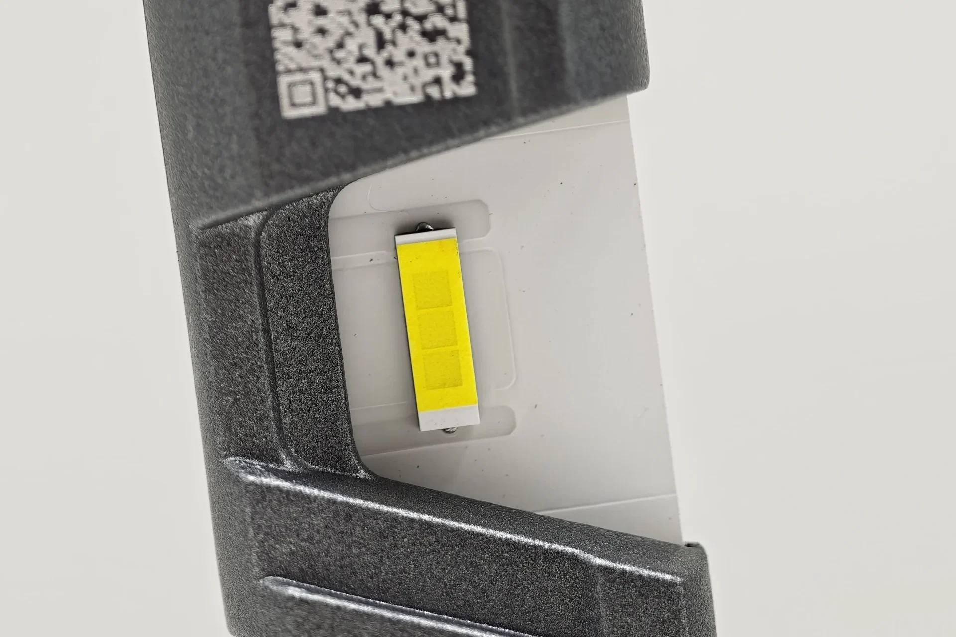 Close-up of one E4E H11 LEDr emitting surface