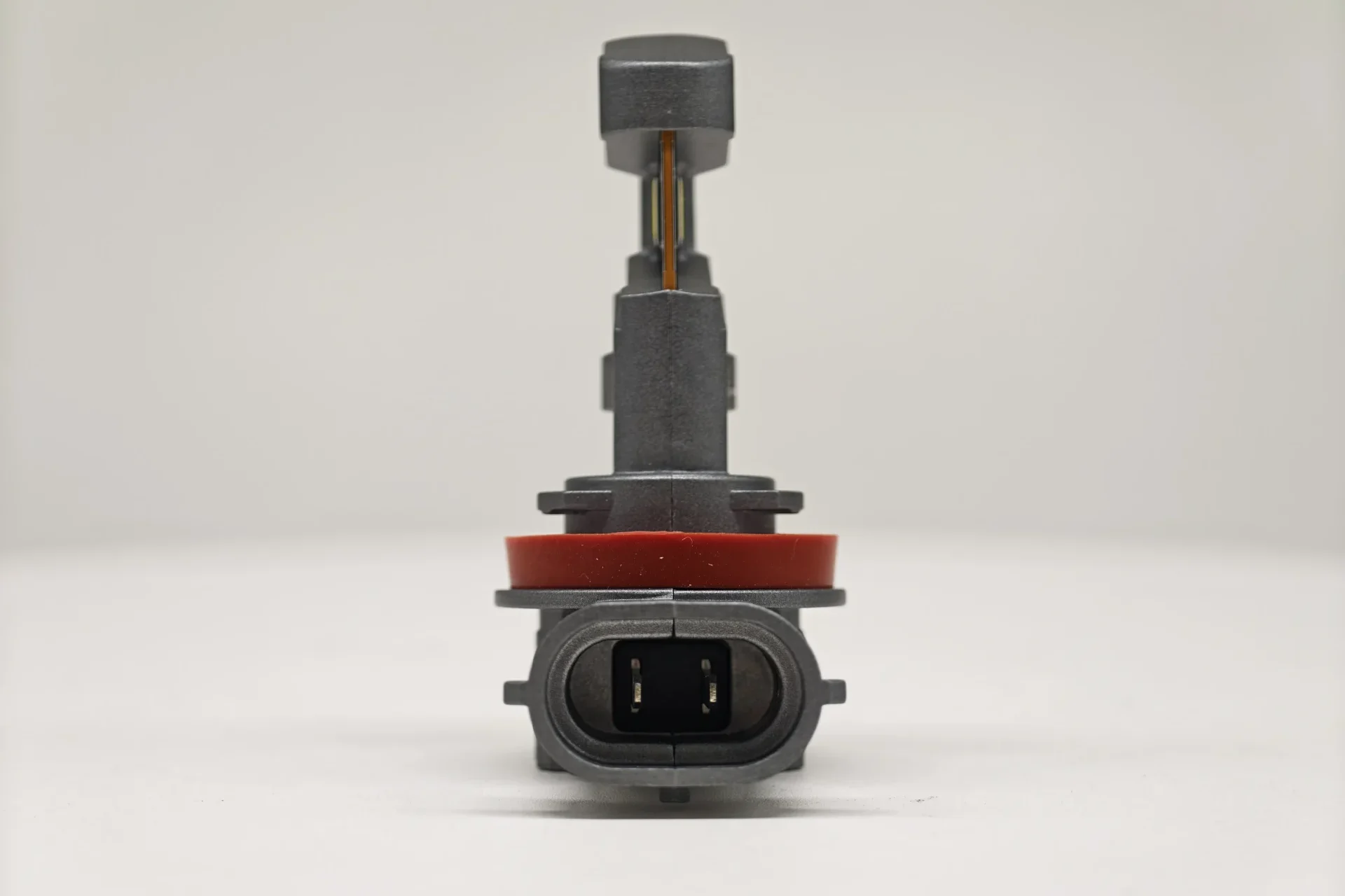 E4E H11 LEDr H11-specific PGJ19-2 interface