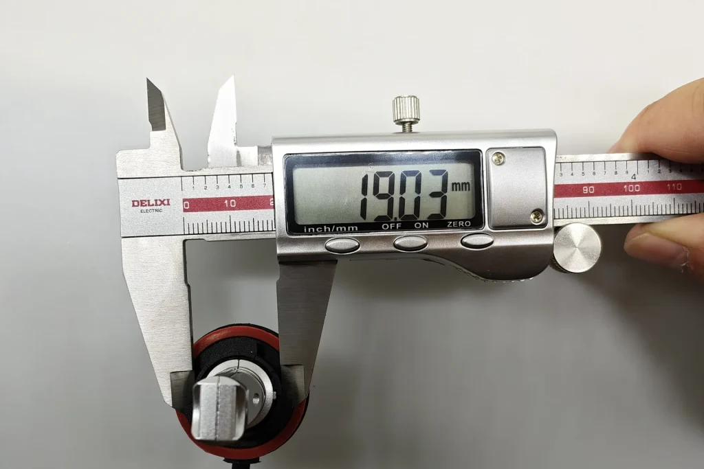 luxfighter H11 LEDr product dimension measurement