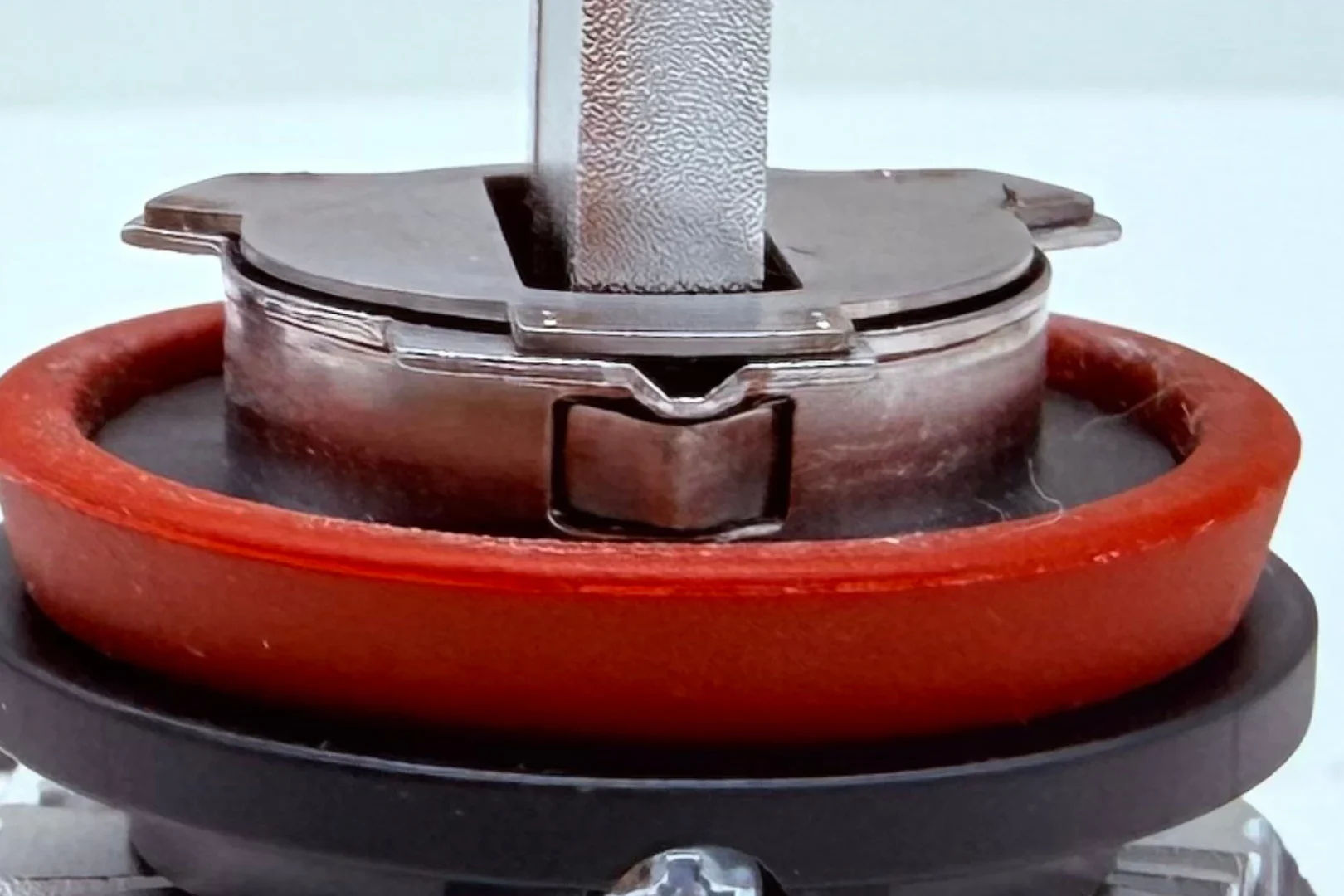 OSRAM H11 LEDr retaining spring detail