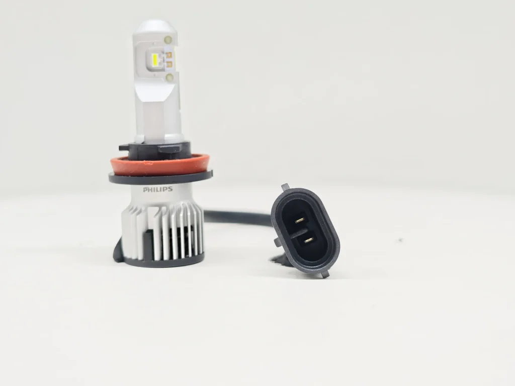 Philips H11 LEDr connector view