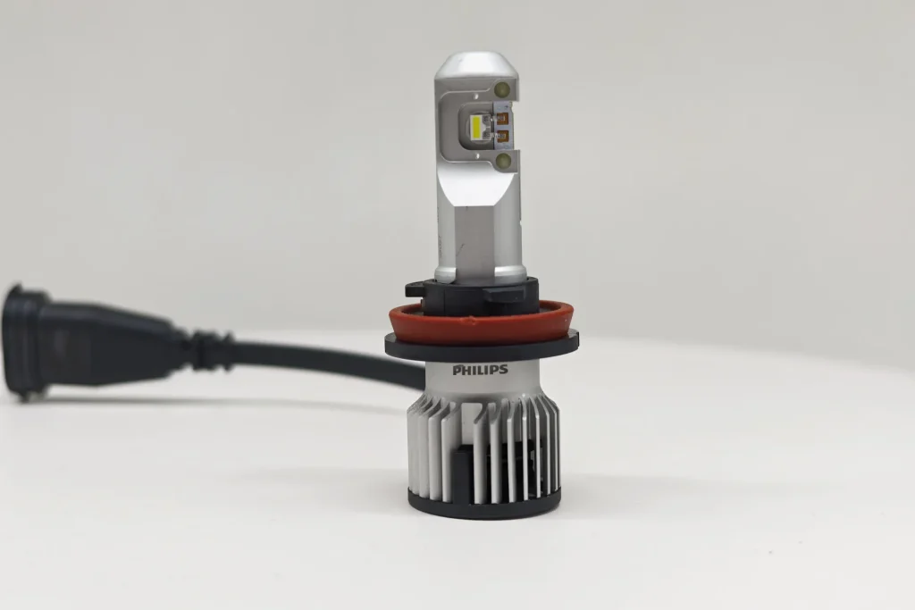 Philips H11 LEDr product side view