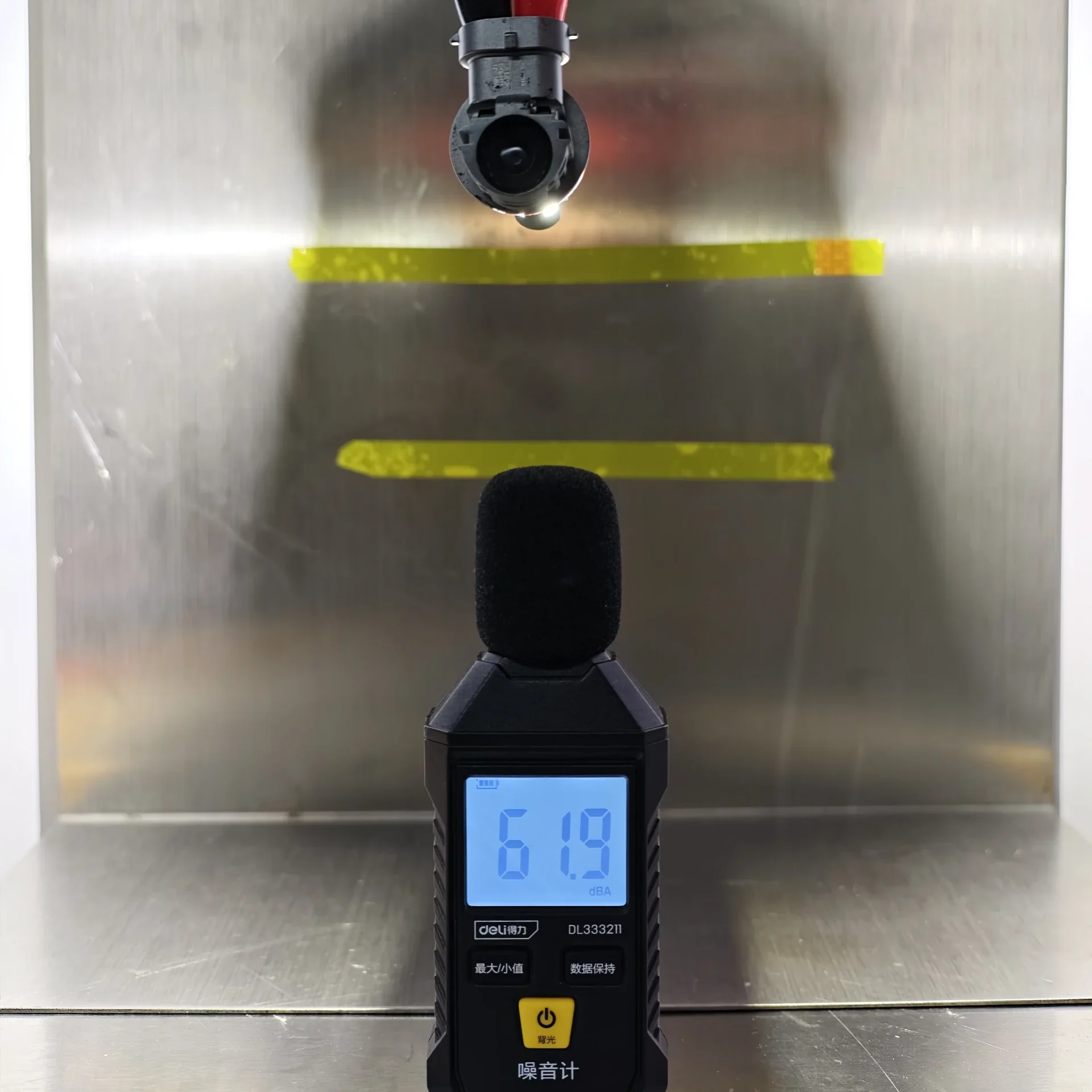 E4E H11 LEDr operating noise at 3.5 cm from the fan