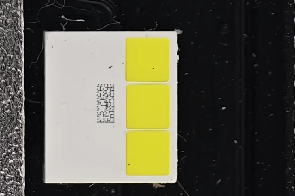 Three-segment emitting area on the OSRAM H11 LEDr